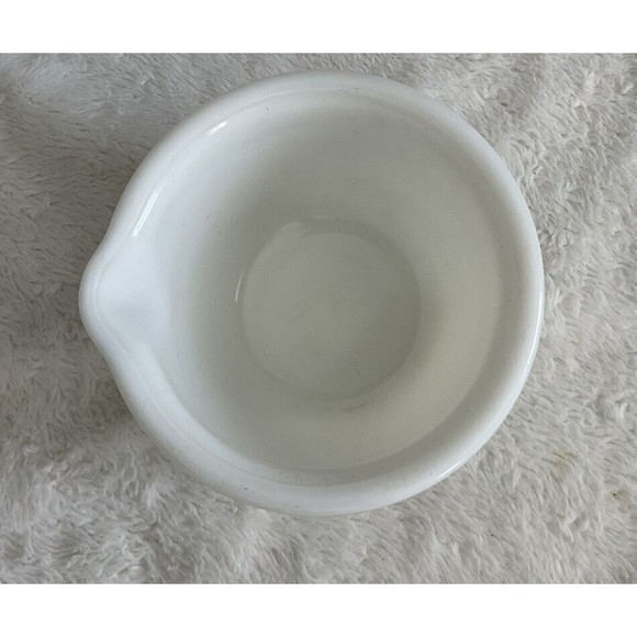 Vintage Custard Glass Marked Hamilton Beach Mixing Bowl- 4-5/8" x 6-3/4" - Picture 3 of 5